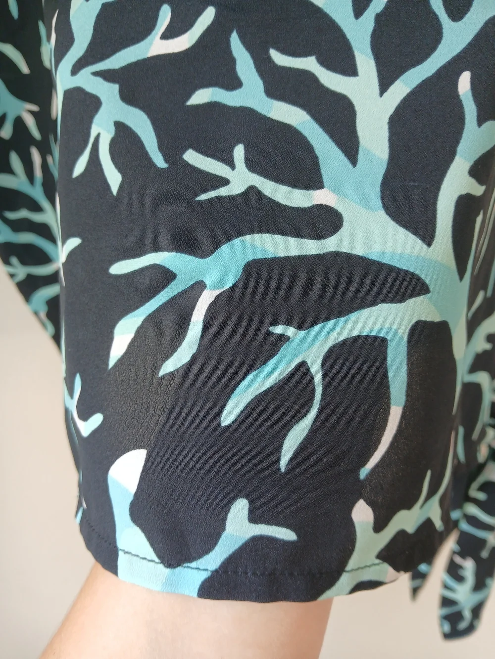 Michael Kors Navy Blue Coral-Print Tie-Hem Top